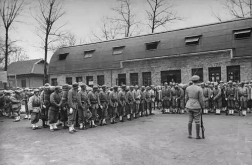 1949年2月，整装准备撤退的国民党军队