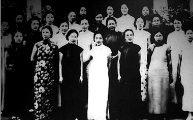 1938年3月10日，邓颖超、李德全等在汉口成立中国战时儿童保育会。.jpg