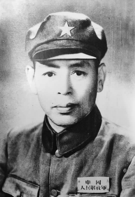 1949 年 10 月任天津军管会参谋长的王世英.png