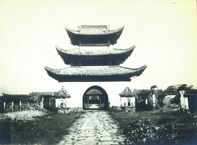 731067-清末破败的江南贡院_b.jpg