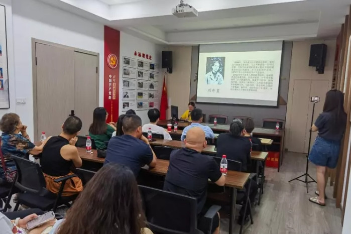 “听雨忆先烈，汇流润红心”——东南大学“小雨滴”宣讲团暑期宣讲雨花英烈精神