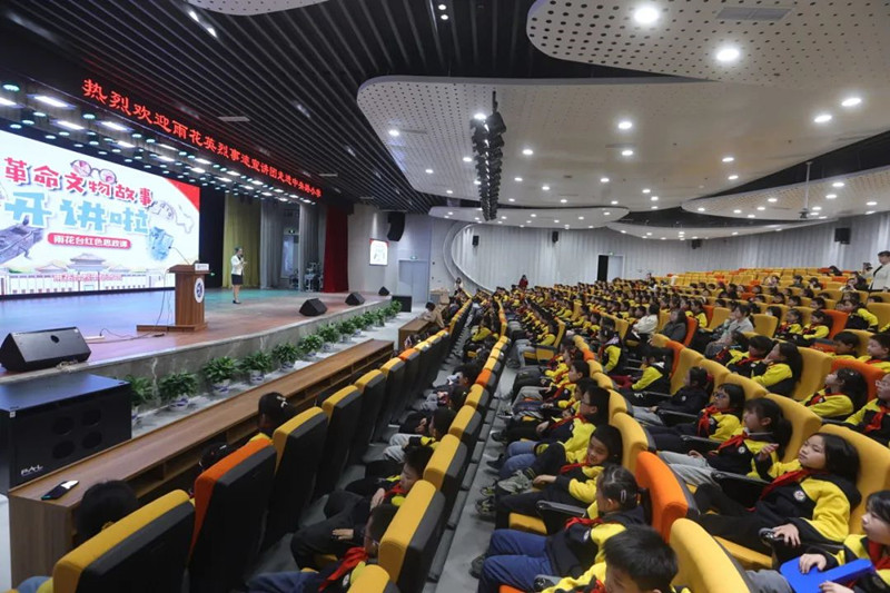 革命文物故事开讲啦！雨花台红色思政课走进中央路小学