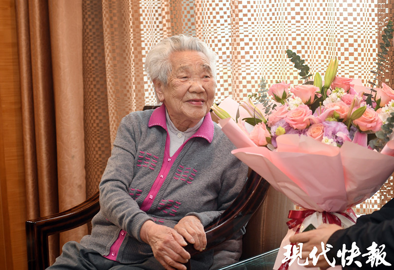 02212438np8x_副本.jpg